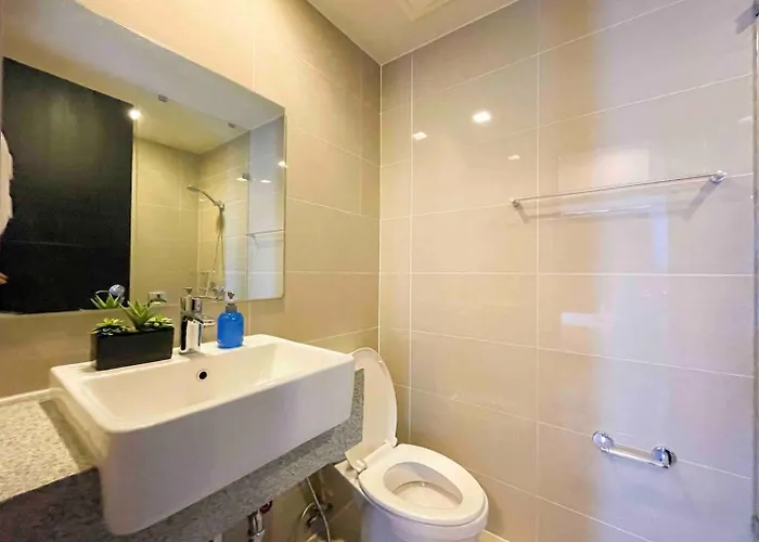 Exclusive Bgc At Uptown Area #upt136d Apartment *