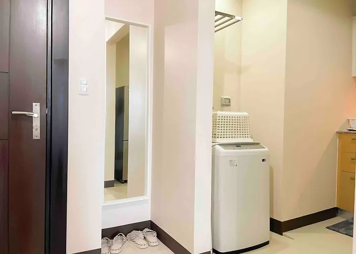 Exclusive Bgc At Uptown Area #upt136d * Manila